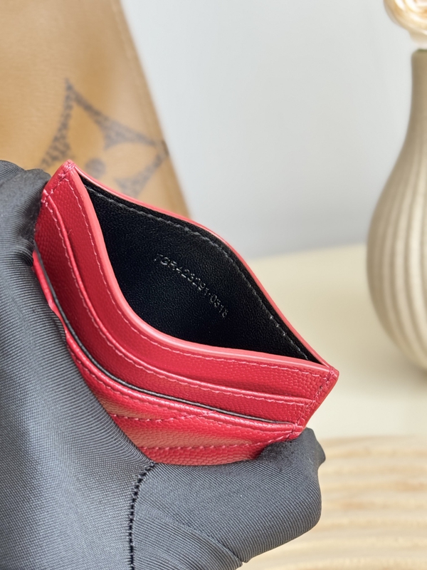 イヴサンローラン財布全体デザイン